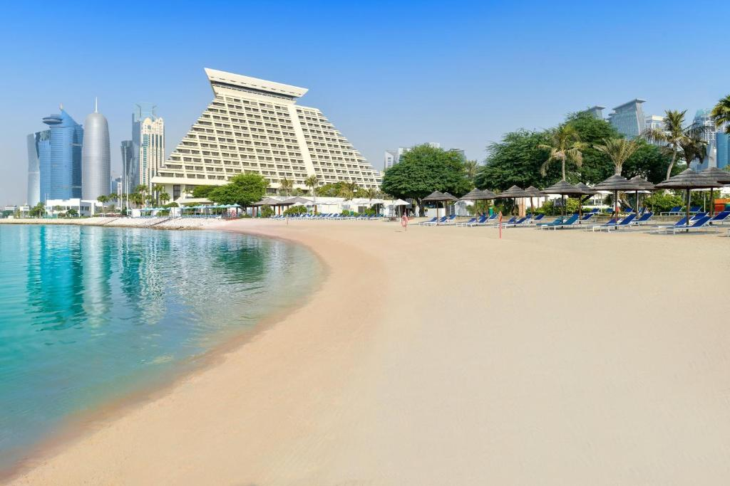 Отель недели в Катаре - Sheraton Grand Doha Resort 5*